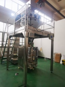 Standard weigher with vertical packing system (4)